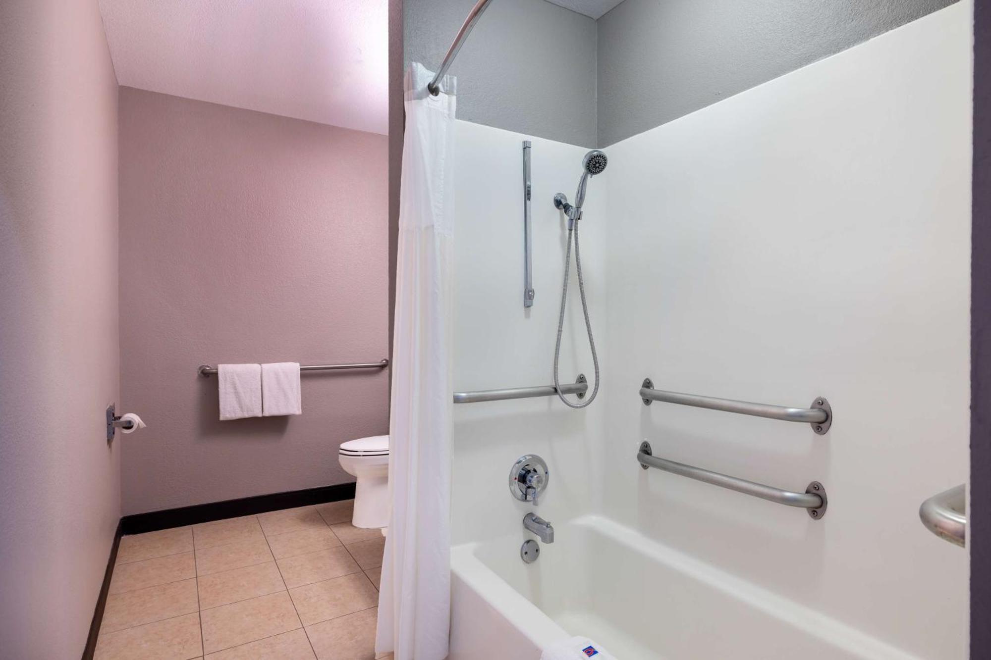 Motel 6-Mcallen, Tx - East Exterior photo